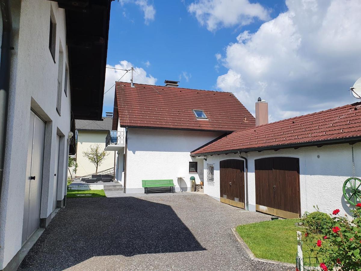 Bogi'S Ferienhaus - Pension Laakirchen Eksteriør bilde